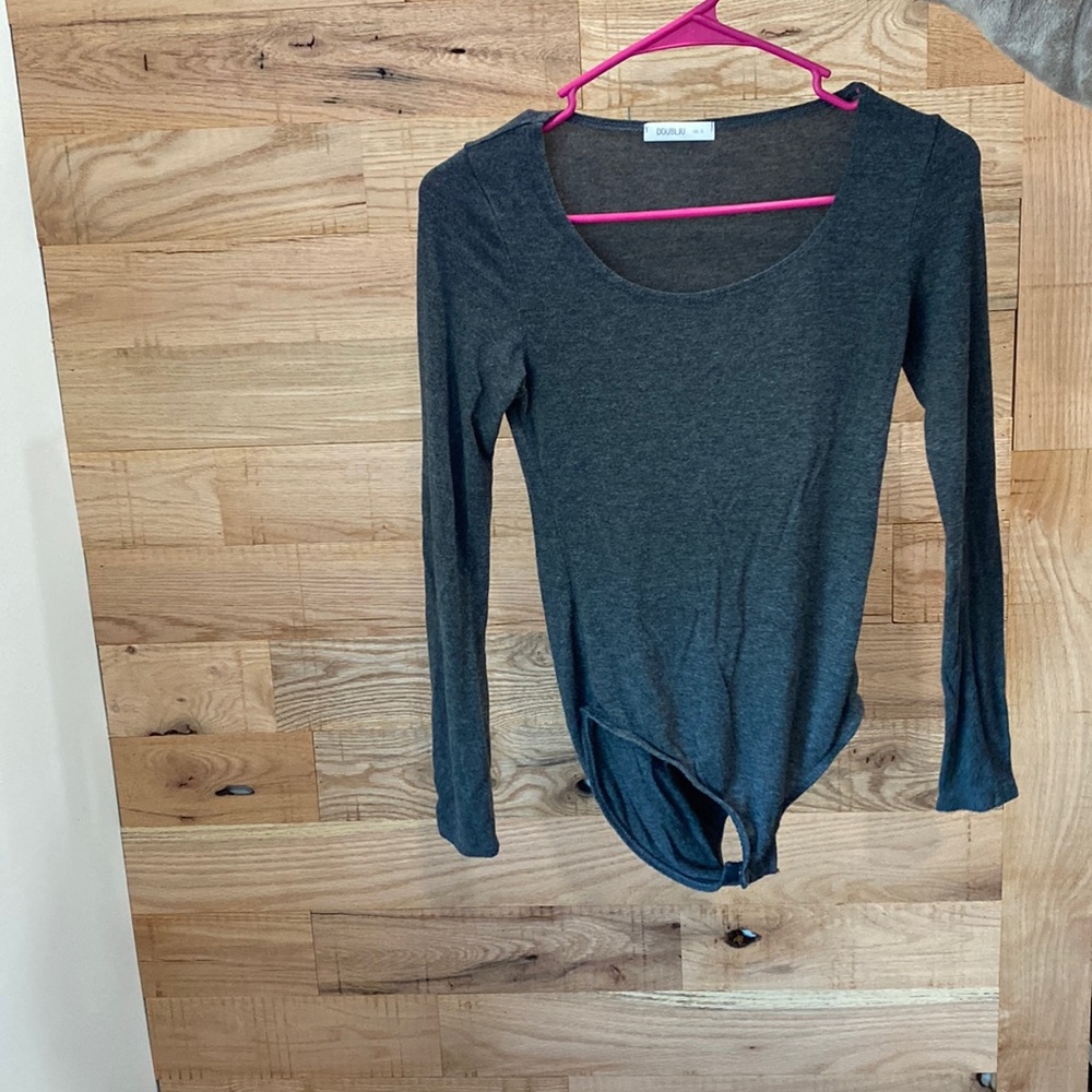 Gray long sleeve knit body suit